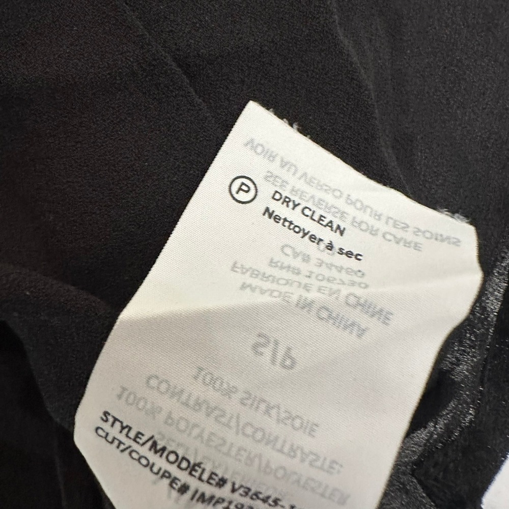 Vince Womens Minimalist Textured Silk Blend Top Size S Quiet Luxury Edgy Modern - Picture 5 of 8